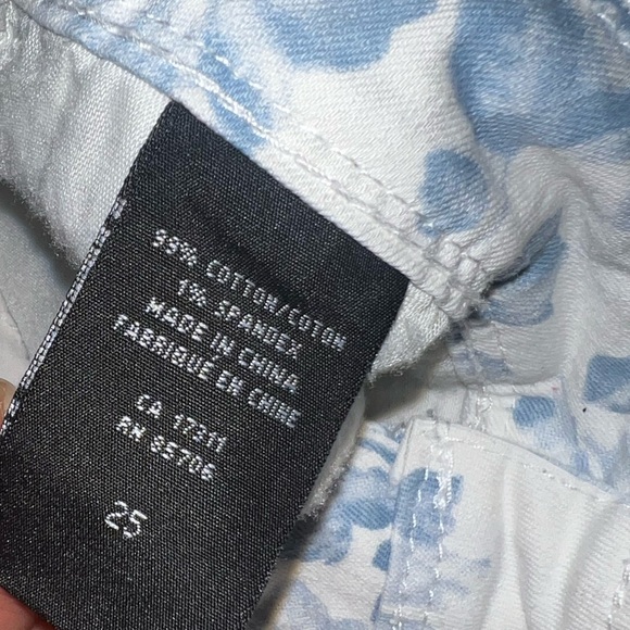 Harlow Women’s Straight leg Floral Jeans - Picture 5 of 7